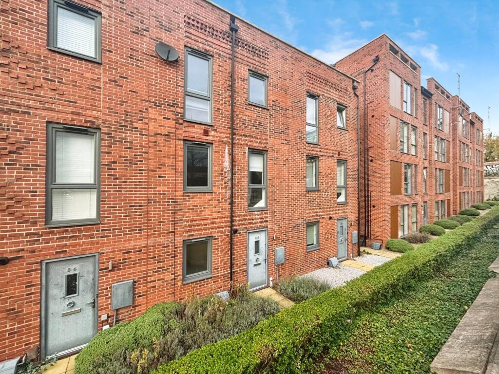 Main image of property: Carnforth Avenue, Wakefield, West Yorkshire, WF1