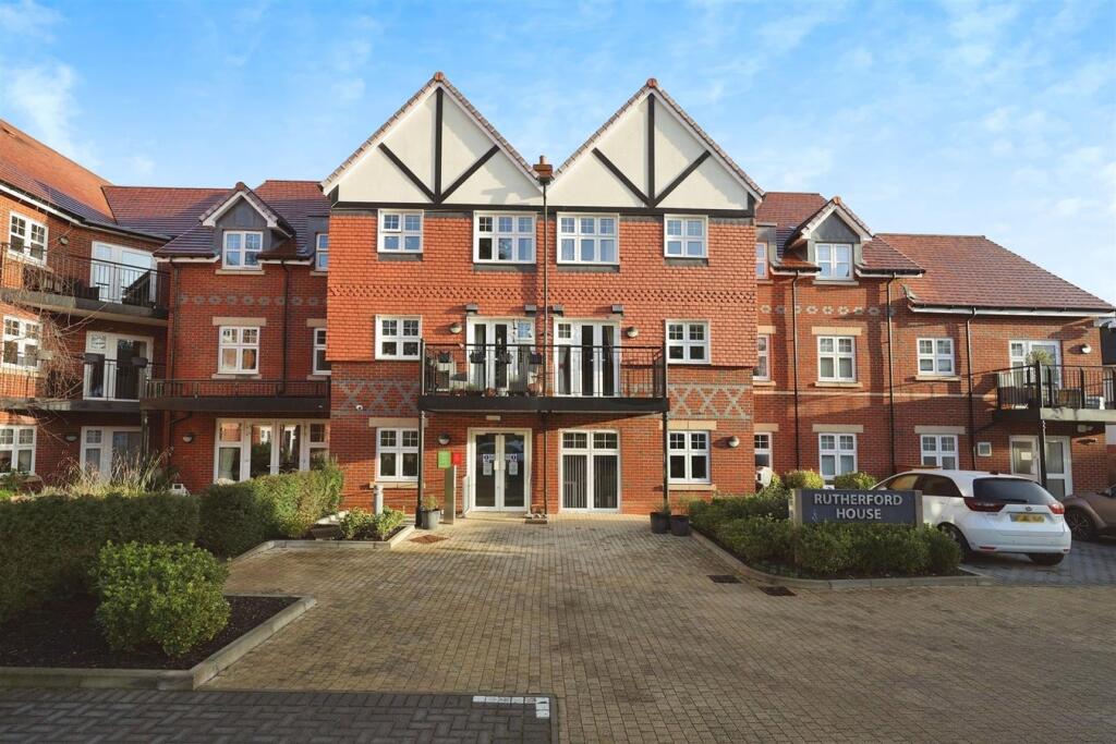 Main image of property: Marple Lane, Chalfont St Peter, Gerrards Cross, SL9