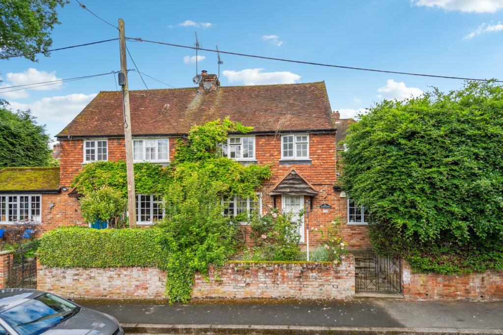 3 bedroom semidetached house for sale in Village Lane, Hedgerley, SL2