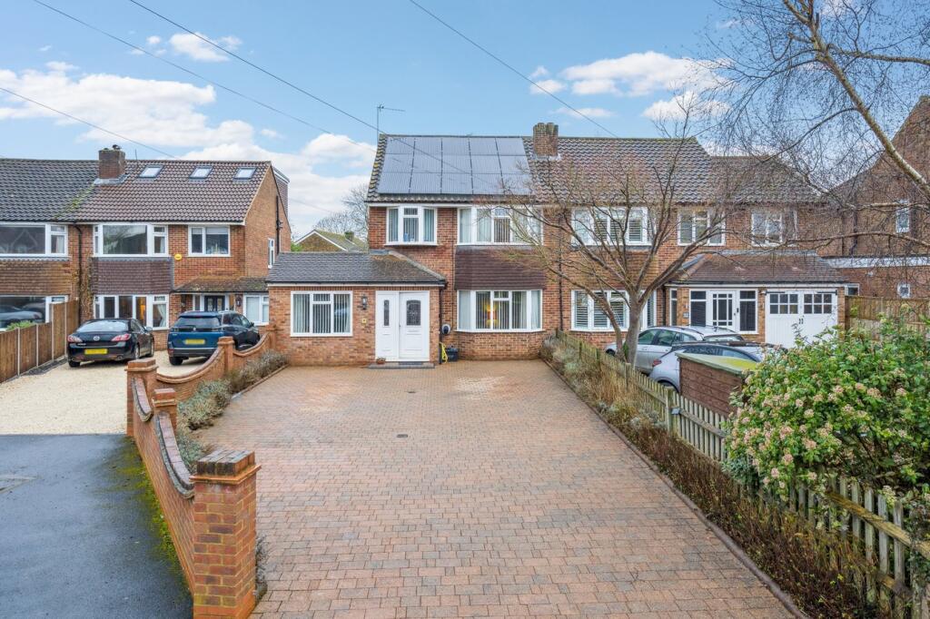 Main image of property: Criss Grove, Chalfont St Peter, Gerrards Cross, SL9