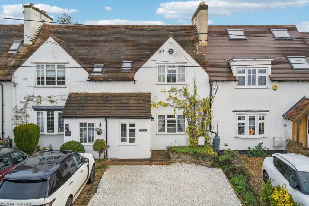 Main image of property: Roberts Lane, Chalfont St Peter, Gerrards Cross, SL9