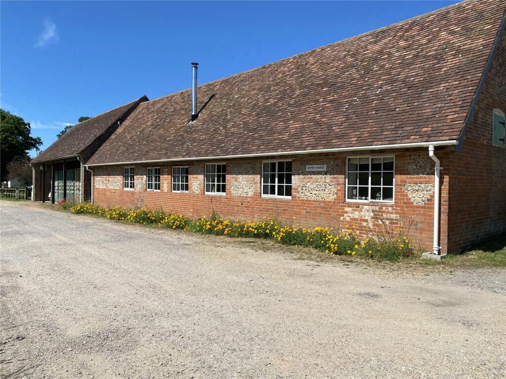 4 bedroom detached house for rent in Upham, Southampton, Hampshire, SO32