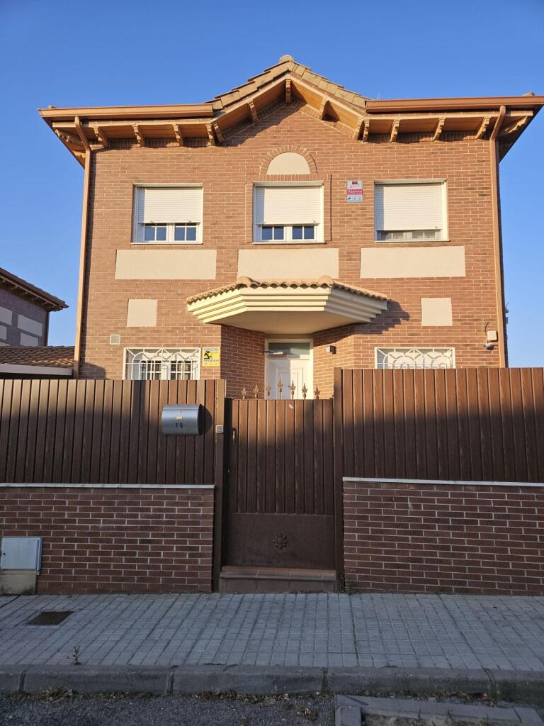 Main image of property: Castile-La Mancha, Toledo, Seseña
