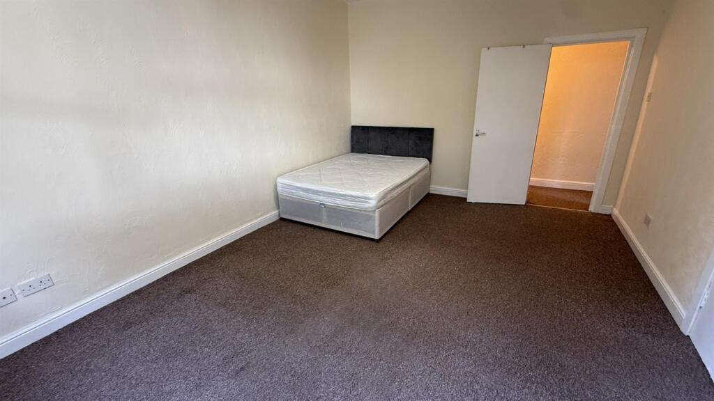 Main image of property: Chatham Grove, West Didsbury, M20 1HS