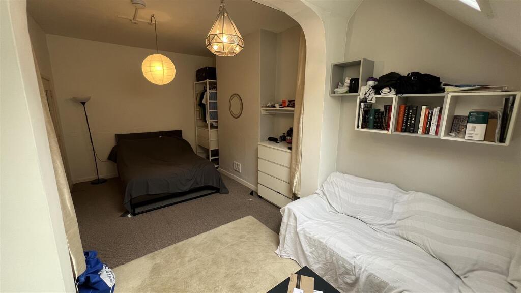 Main image of property: Chatham Grove, Manchester