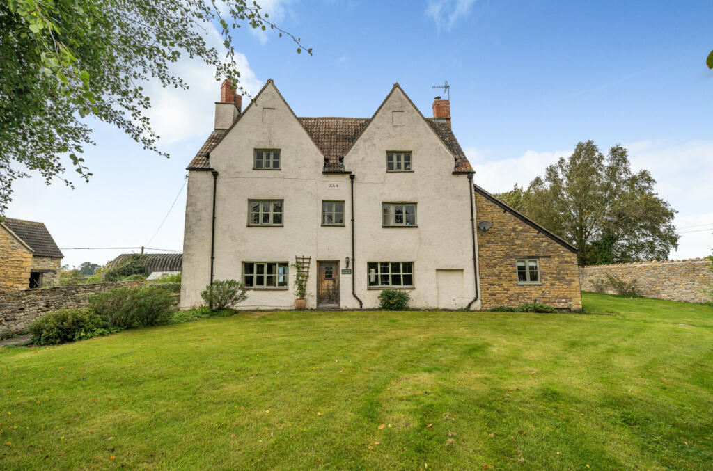 5 bedroom detached house for sale in Little Bristol Lane, Charfield