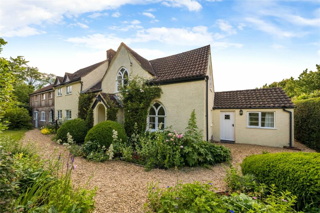 5 bedroom detached house for sale in Breadstone, Berkeley