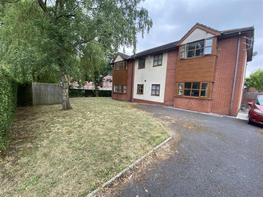 Main image of property: Orchard House, Walmer Bridge, Preston