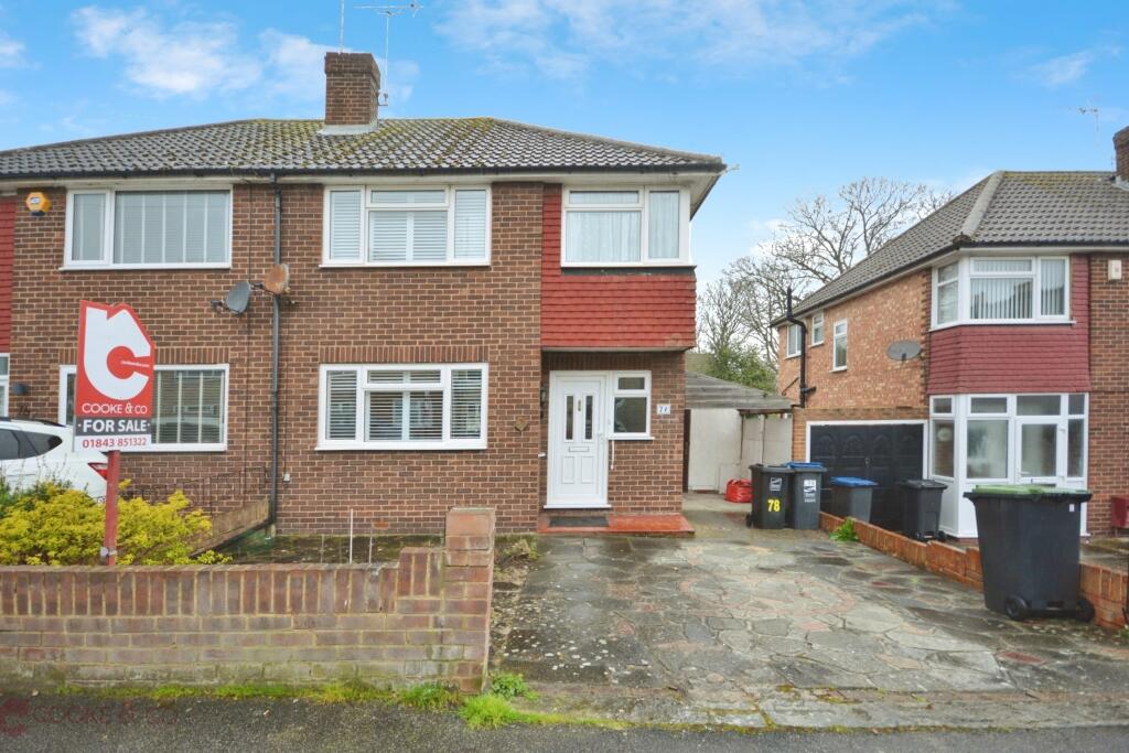 3 bedroom semidetached house for sale in Upper Dumpton Park Road