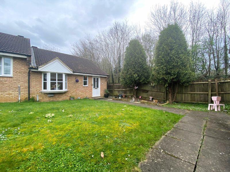 2 bedroom semidetached bungalow for sale in Horton Drive, Middleton