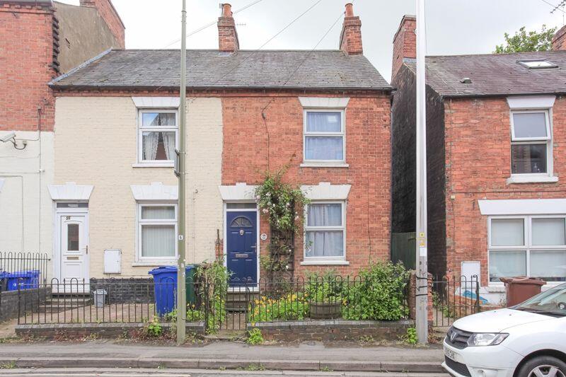 2 bedroom end of terrace house for sale in Causeway, Banbury, OX16