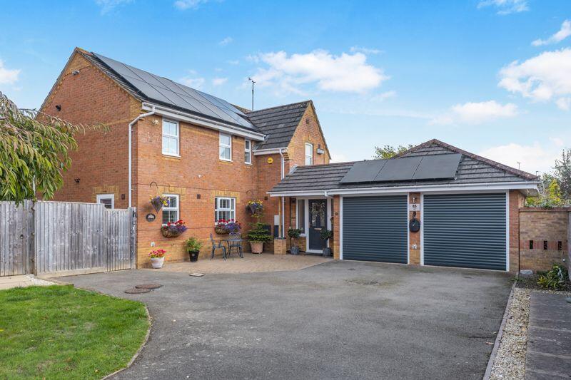 Main image of property: Grange Road, Banbury - Immaculate property
