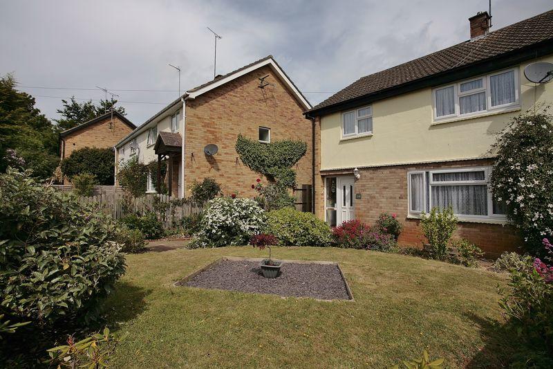 4 bedroom semidetached house for sale in Bretch Hill, Banbury NO