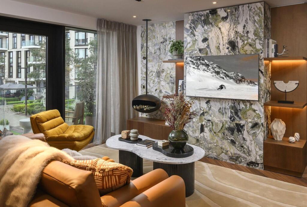 Main image of property: London Dock, 9 Arrival Square, Wapping, E1W