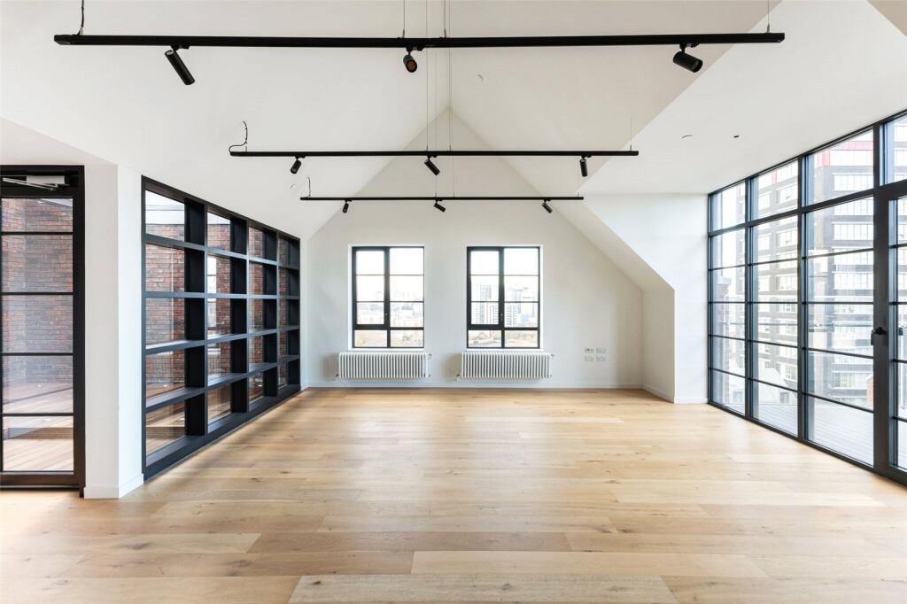 Main image of property: Goodluck Hope, Orchard Place, London, E14