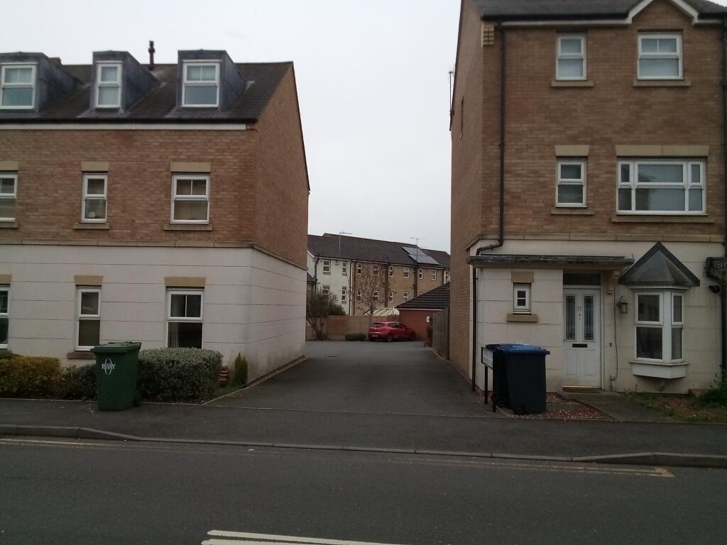 Studio apartment for sale in 16 Stourhead Road, Rugby CV22 7BF, CV22
