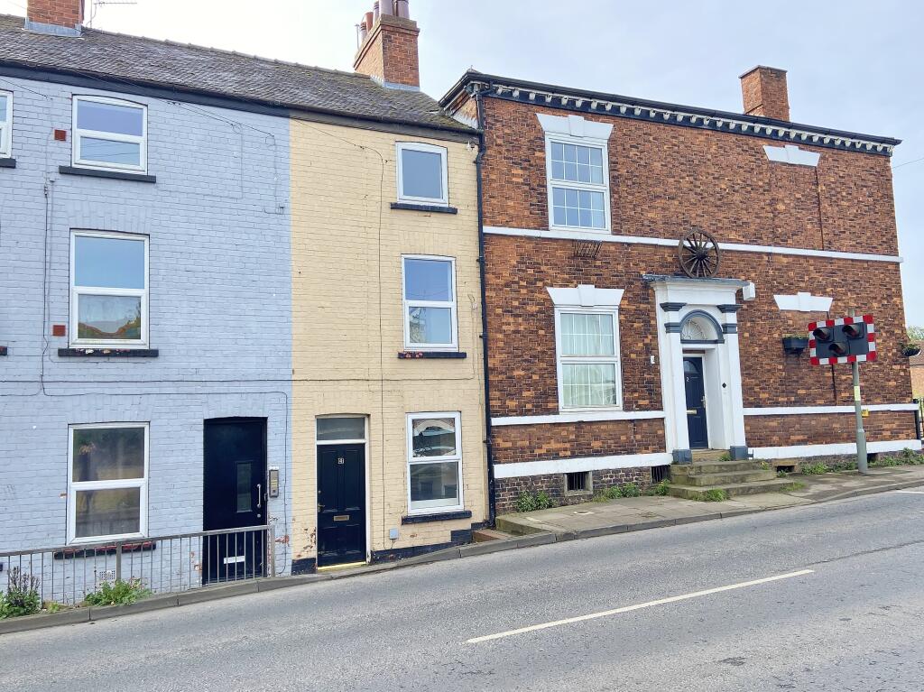 4 bedroom town house for sale in 4 Barlby Road, Selby, North Yorkshire YO8 5AA, YO8