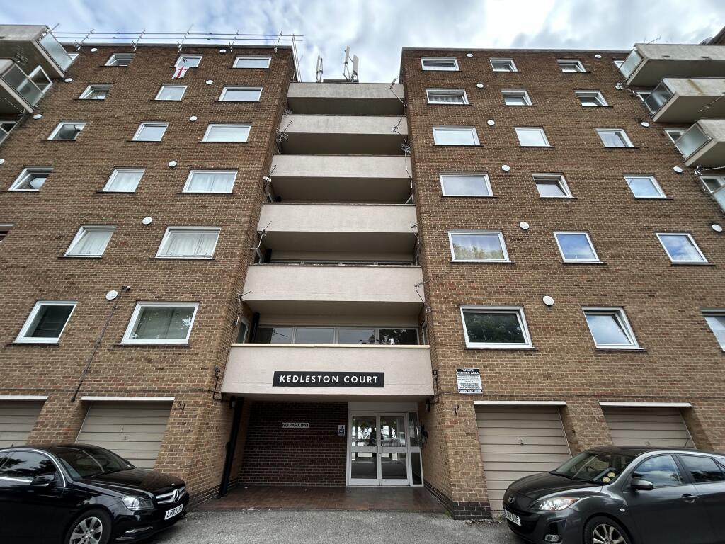 1 bedroom flat for sale in Flat 10, Kedleston Court, Norbury Close