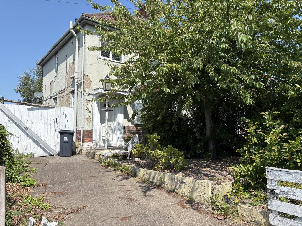 Main image of property: 58 Milnhay Road, Langley Mill, Nottingham NG16 4AW