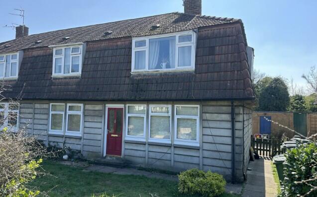 Main image of property: 42 Valley Drive, Leicester LE3 3EE
