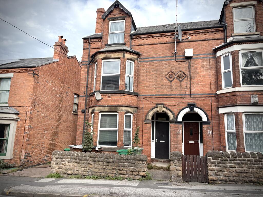 Main image of property: 116 Nottingham Road, Nottingham NG7 7AH