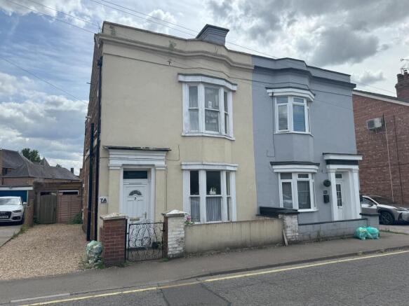 Main image of property: 7 and 7a Spring Gardens, Spalding PE11 2XL