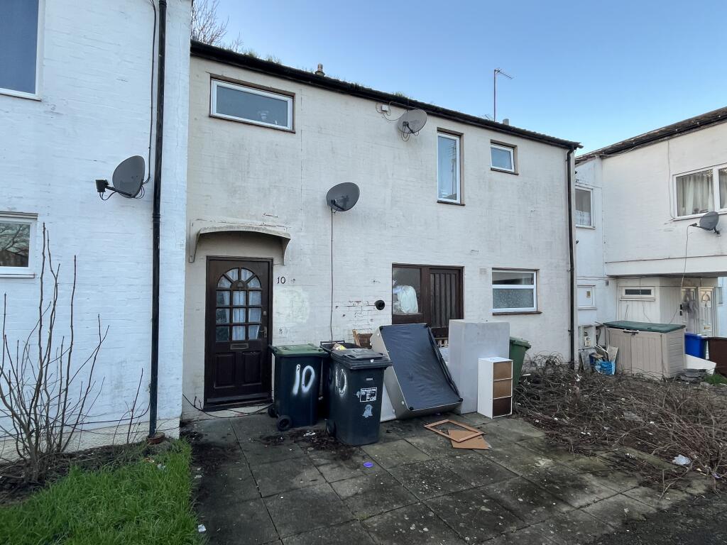 Main image of property: 10 Grantham Walk, Corby, Northamptonshire NN18 9BW