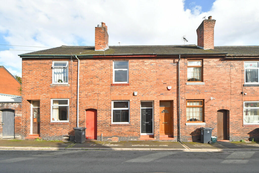 3 bedroom terraced house for sale in Heath Street, Newcastle, Staffs, ST5