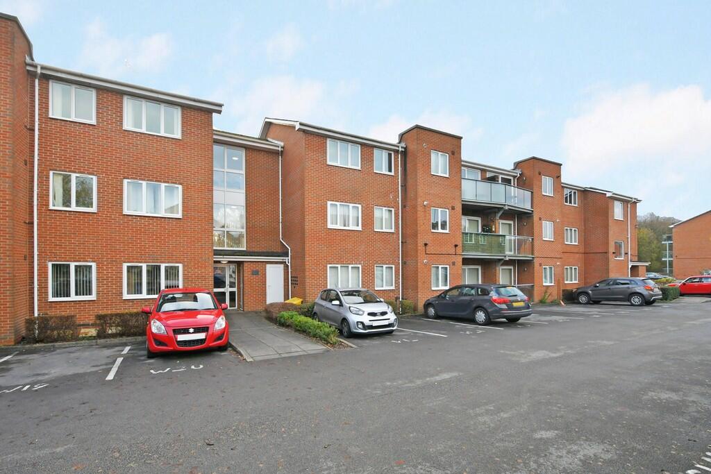 2 bedroom apartment for sale in Windsor Court, Sunny Bank, Stoke-on-Trent, ST6