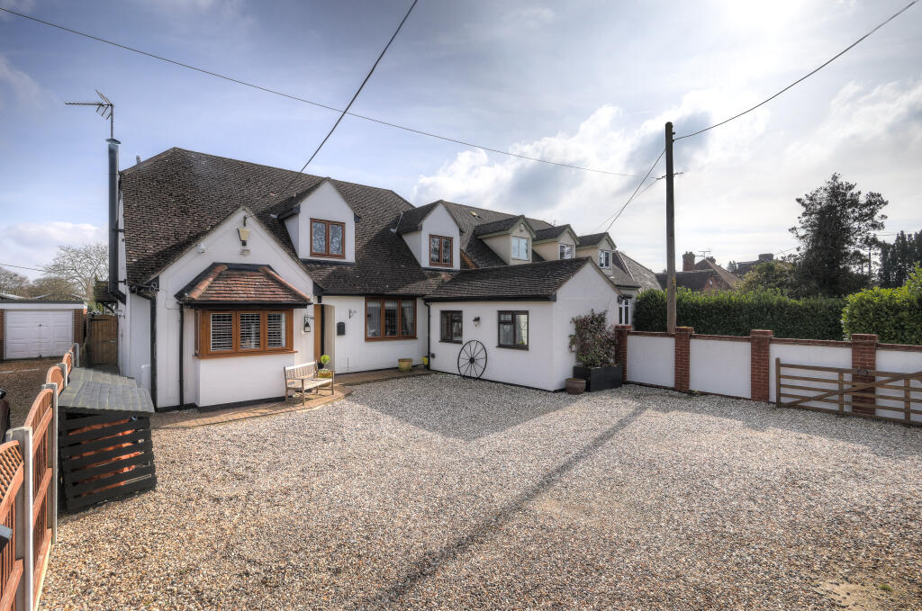 5 bedroom detached house for sale in High Garrett, Braintree, Essex, CM7