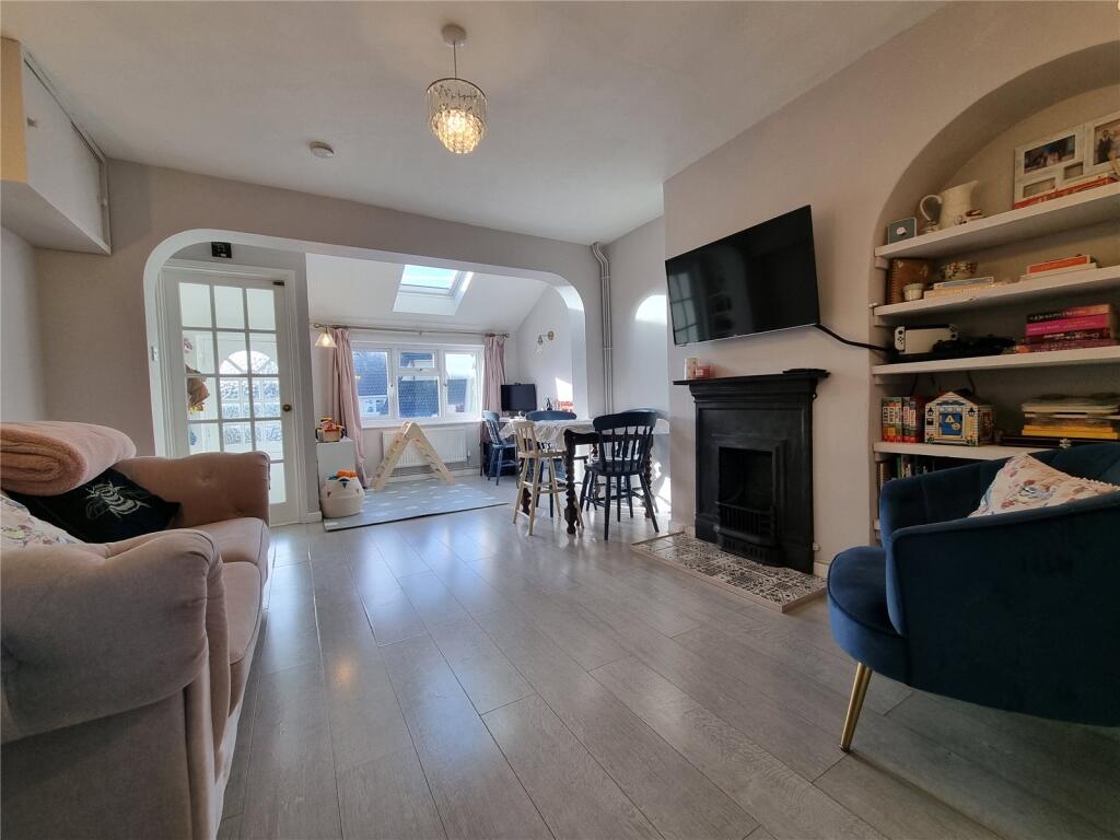 Additional property image - Tilkey Road, Coggeshall, Colchester, Essex, CO6