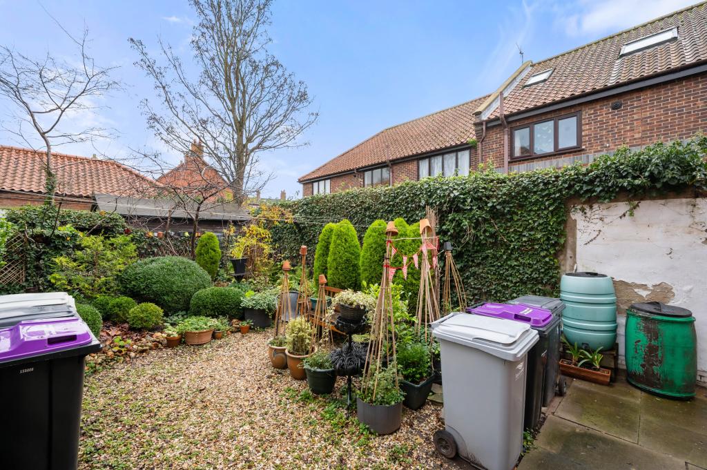 1 bedroom flat for sale in Millview Court, Horncastle, LN9