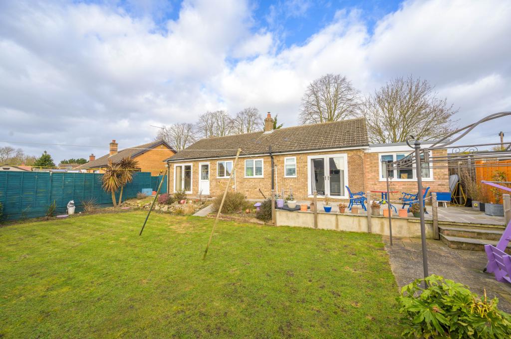 3 bedroom bungalow for sale in Park Lane, Coningsby, LN4