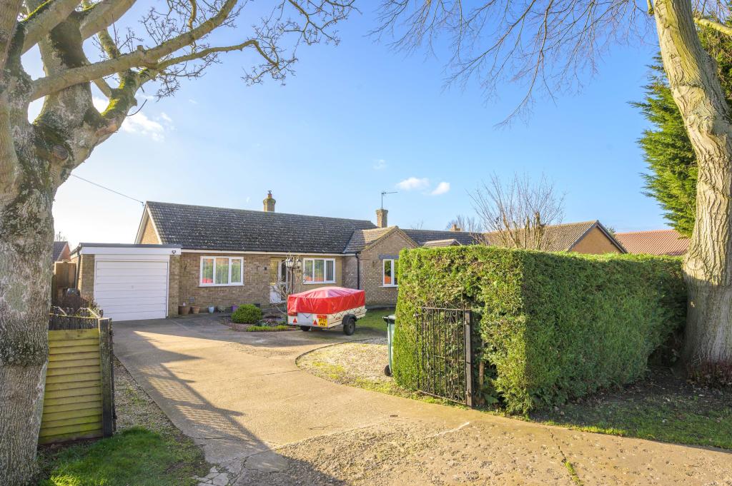 3 bedroom bungalow for sale in Park Lane, Coningsby, LN4