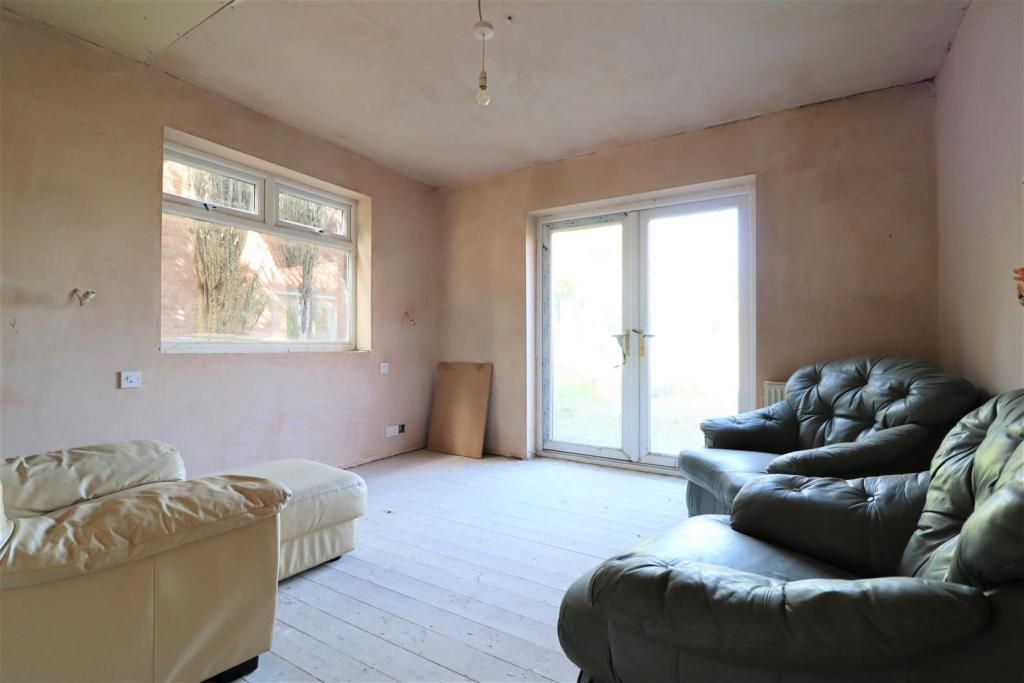 5 bedroom detached bungalow for sale in Temple Close, Welton, HU15