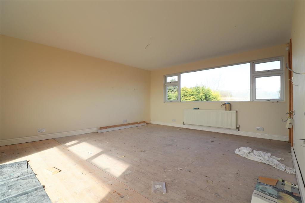 5 bedroom detached bungalow for sale in Temple Close, Welton, HU15