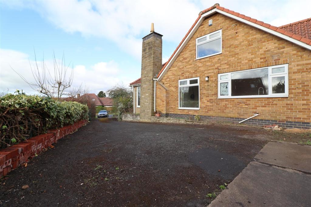 5 bedroom detached bungalow for sale in Temple Close, Welton, HU15