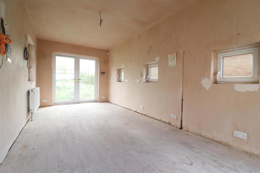 5 bedroom detached bungalow for sale in Temple Close, Welton, HU15