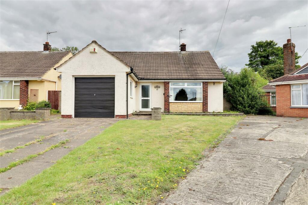 3 bedroom detached bungalow for sale in Beech Road, Elloughton, HU15