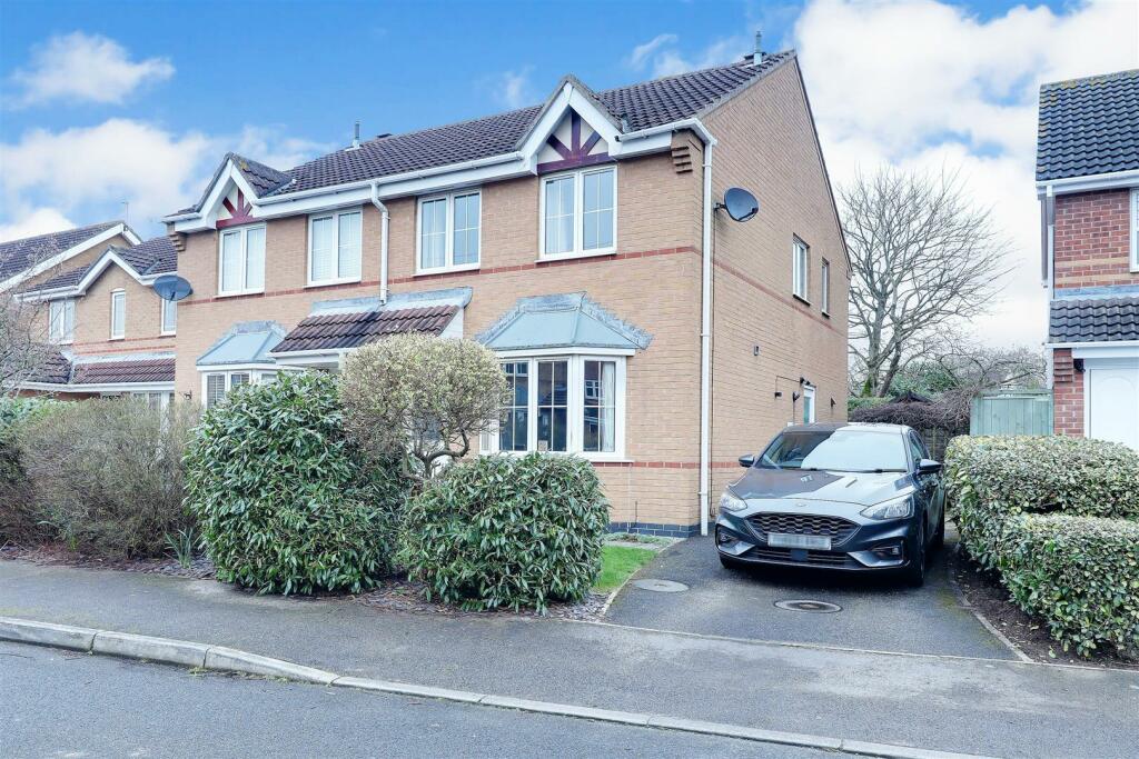3 bedroom semidetached house for sale in Fryston, Elloughton, HU15