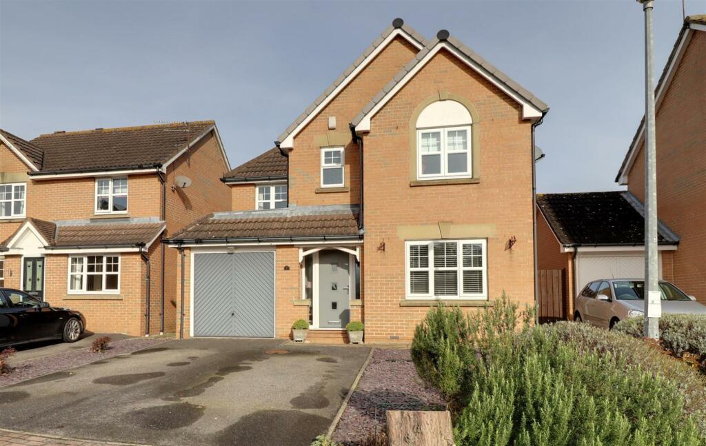 4 bedroom detached house for sale in Broadley Croft, Welton, Brough, HU15
