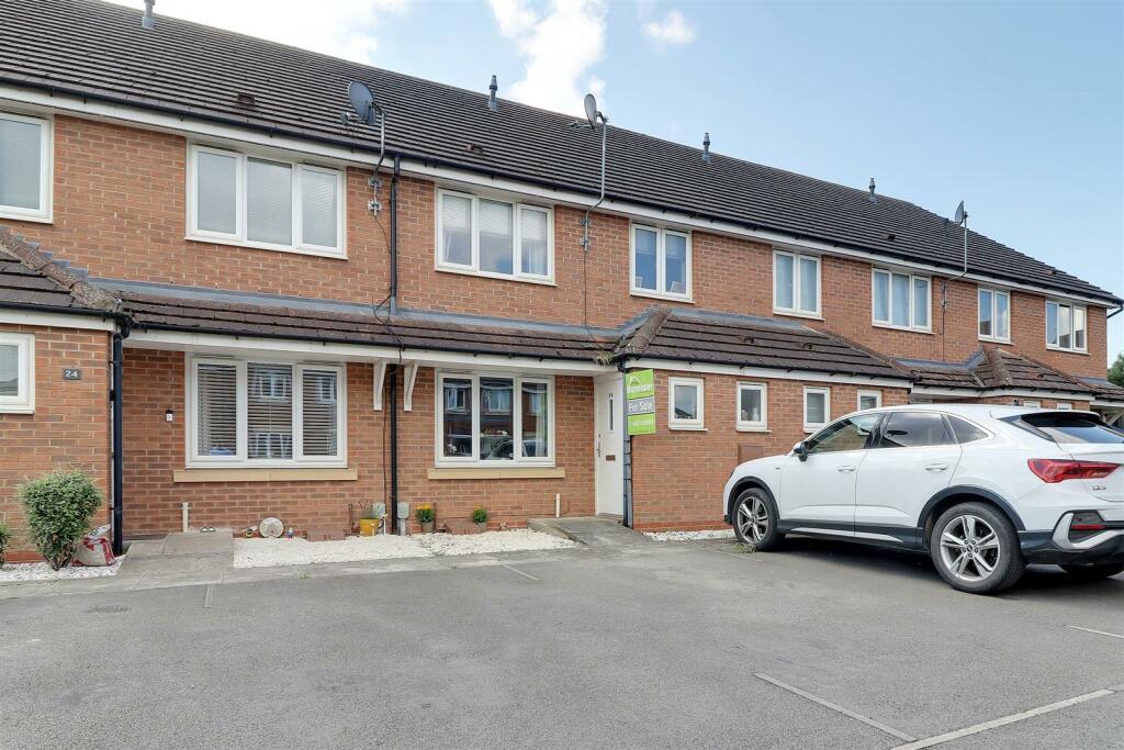 2 bedroom terraced house for sale in Liberty Park, Brough, HU15