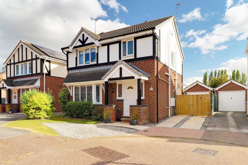 3 bedroom detached house
