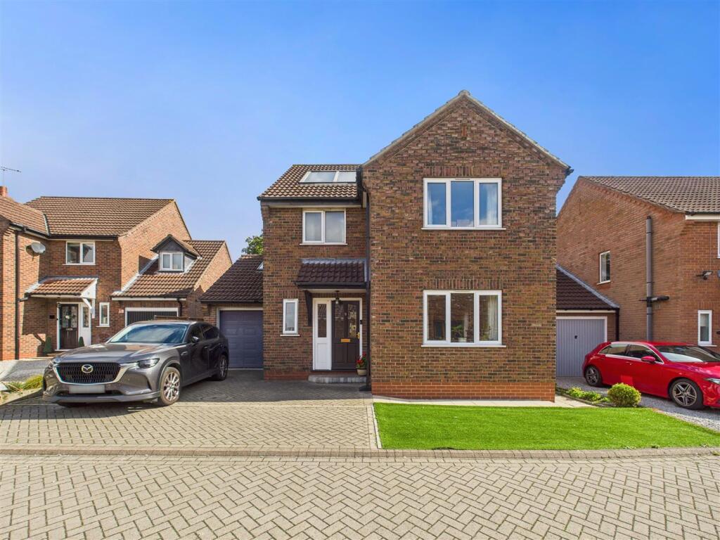 Main image of property: Bartrams, Welton