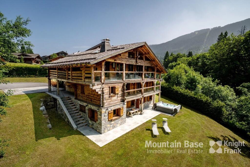 Main image of property: Rhone Alps, Haute-Savoie, Les Carroz-d`Arâches