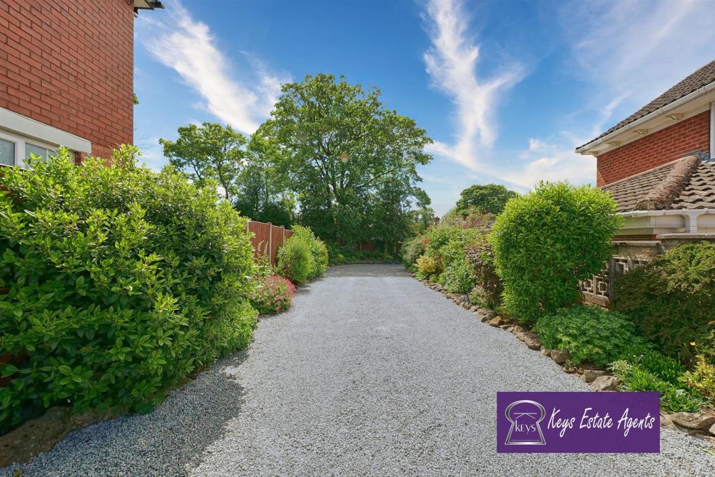 4 bedroom detached house for sale in Lightwood Road, StokeOnTrent, ST3