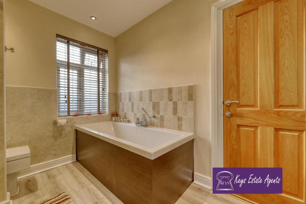 3 bedroom detached house for sale in Caverswall Road, Blythe Bridge,, ST11