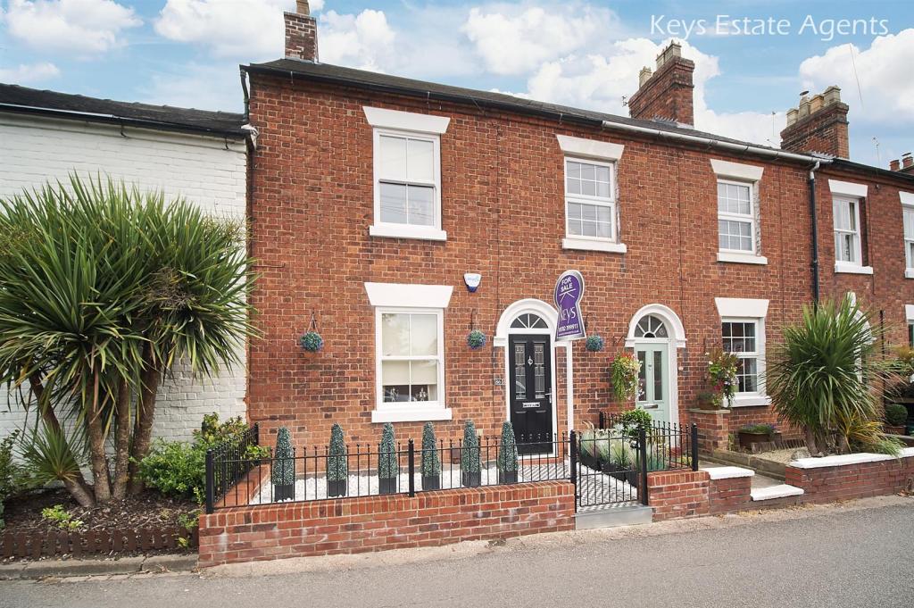 3 bedroom terraced house for sale in Station Road, Stone, ST15