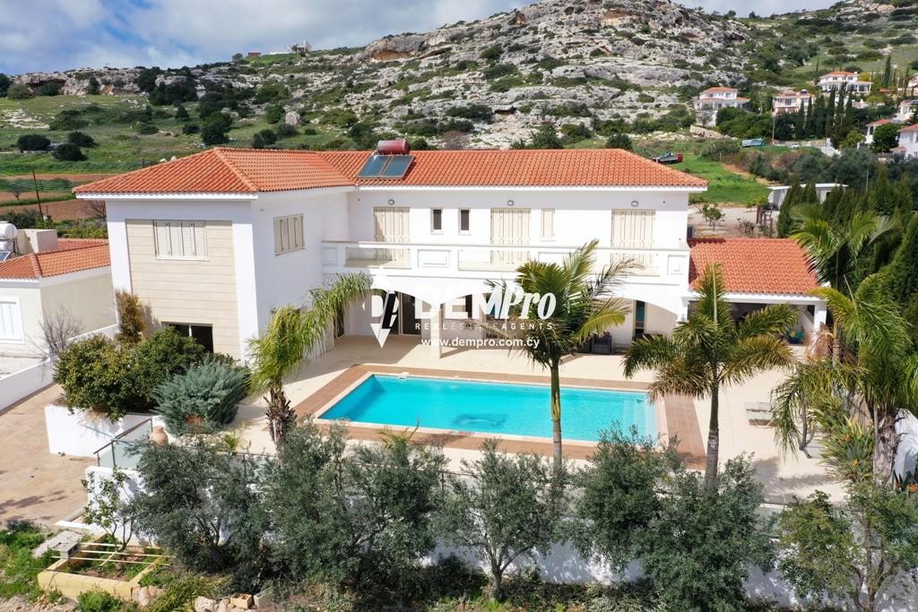 4 bedroom villa for sale in Peyia, Paphos, Cyprus