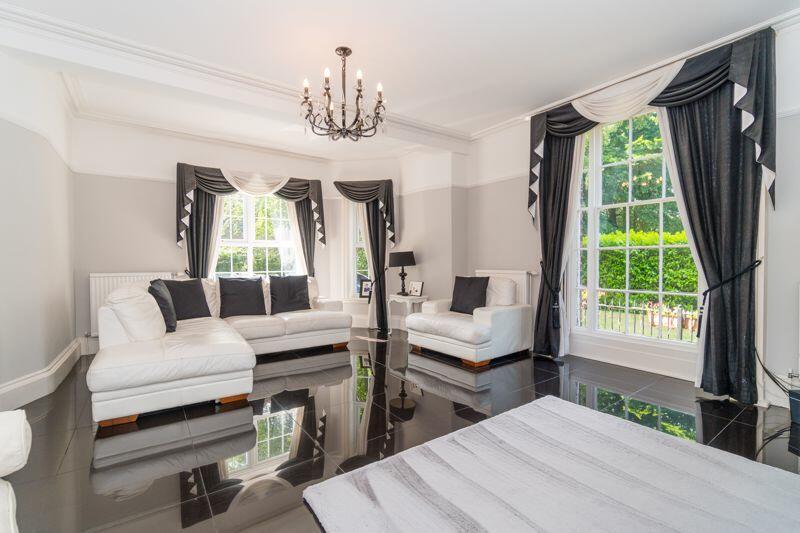 4 bedroom detached house for sale in Damfield Lane, Maghull, L31